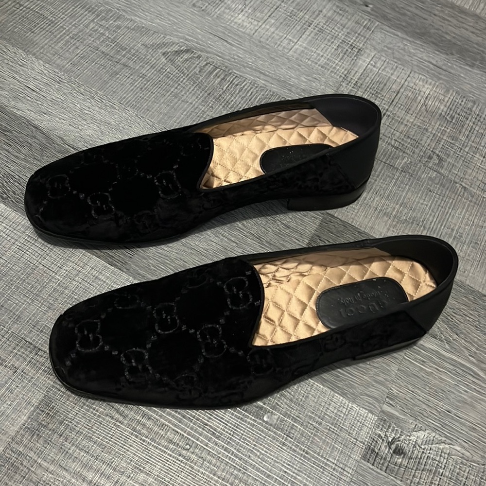 (SEND OFFERS)Gucci Black Velvet Shoes
